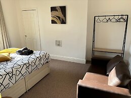 Cozy Coastal Getaway in North Shields