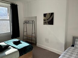 Cozy Coastal Getaway in North Shields