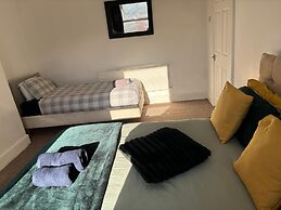 Cozy Coastal Getaway in North Shields