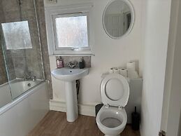 Cozy Coastal Getaway in North Shields