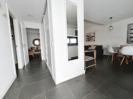 Vibrant Apartment With Great Views