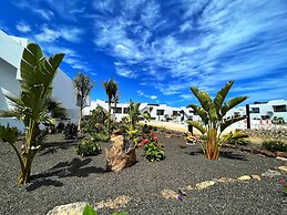 Vibrant Apartment With Great Views