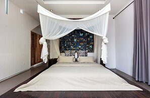 Alarte Estate by Villa Finder