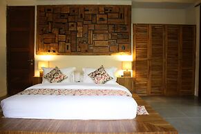 Alarte Estate by Villa Finder