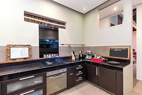 Alarte Estate by Villa Finder