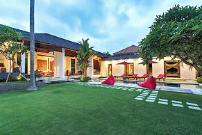 Alarte Estate by Villa Finder