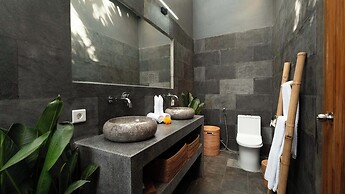 Alarte Estate by Villa Finder