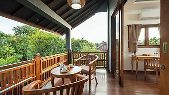 Alarte Estate by Villa Finder