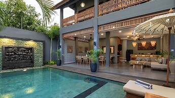 Alarte Estate by Villa Finder