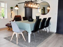 6 Person Holiday Home in Aram-by Traum