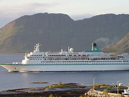 6 Person Holiday Home in Aram-by Traum