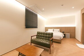 Hound Hotel Jeonju Deokjin