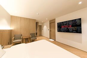 Hound Hotel Jeonju Deokjin