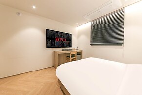 Hound Hotel Jeonju Deokjin