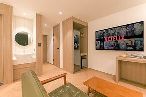 Hound Hotel Jeonju Deokjin