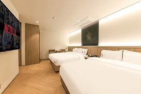 Hound Hotel Jeonju Deokjin