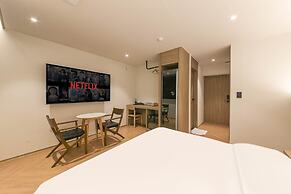 Hound Hotel Jeonju Deokjin