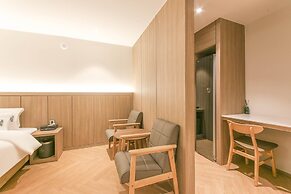 Hound Hotel Jeonju Deokjin