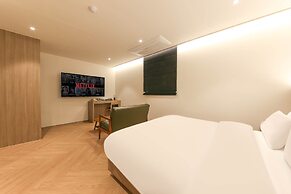 Hound Hotel Jeonju Deokjin