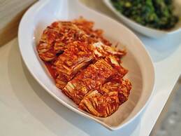 Hound Hotel Jeonju Deokjin