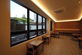 Hound Hotel Jeonju Deokjin