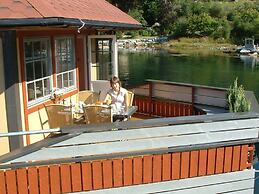 6 Person Holiday Home in Kalvag-by Traum