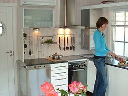 6 Person Holiday Home in Kalvag-by Traum