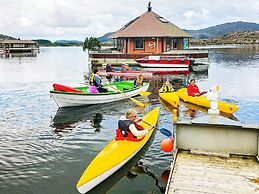 6 Person Holiday Home in Kalvag-by Traum