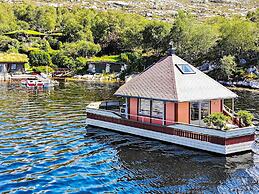 6 Person Holiday Home in Kalvag-by Traum