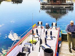 8 Person Holiday Home in Kalvag-by Traum