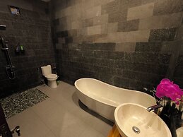 Roberto Suites Ubud View by EPS