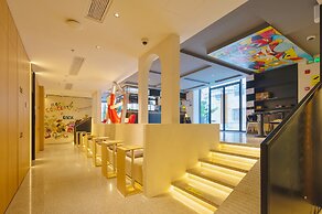 Dayin Hotel (Shanghai People's Square & Suzhou River Branch)