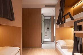 Dayin Hotel (Shanghai People's Square & Suzhou River Branch)