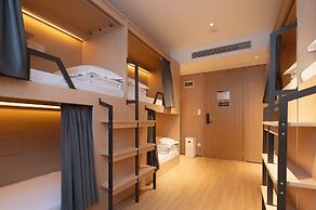 Dayin Hotel (Shanghai People's Square & Suzhou River Branch)