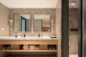 Dayin Hotel (Shanghai People's Square & Suzhou River Branch)