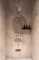 Dayin Hotel (Shanghai People's Square & Suzhou River Branch)