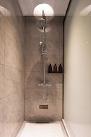 Dayin Hotel (Shanghai People's Square & Suzhou River Branch)