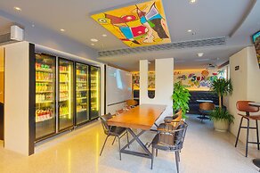 Dayin Hotel (Shanghai People's Square & Suzhou River Branch)