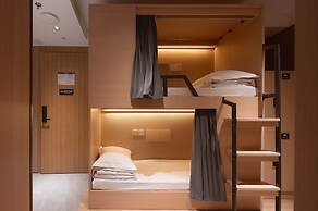 Dayin Hotel (Shanghai People's Square & Suzhou River Branch)