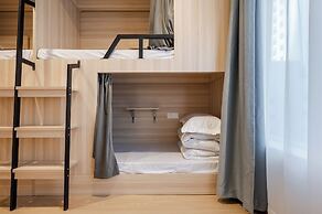 Dayin Hotel (Shanghai People's Square & Suzhou River Branch)