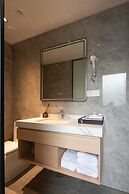 Dayin Hotel (Shanghai People's Square & Suzhou River Branch)