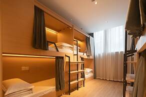 Dayin Hotel (Shanghai People's Square & Suzhou River Branch)