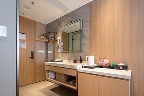 Dayin Hotel (Shanghai People's Square & Suzhou River Branch)