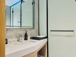 Dayin Hotel (Shanghai People's Square & Suzhou River Branch)