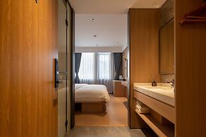 Dayin Hotel (Shanghai People's Square & Suzhou River Branch)