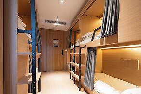 Dayin Hotel (Shanghai People's Square & Suzhou River Branch)