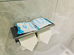 Dayin Hotel (Shanghai People's Square & Suzhou River Branch)