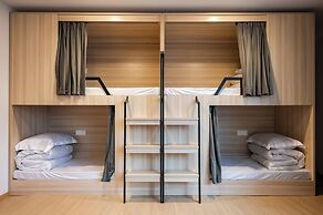 Dayin Hotel (Shanghai People's Square & Suzhou River Branch)