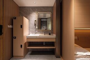 Dayin Hotel (Shanghai People's Square & Suzhou River Branch)