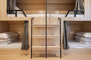 Dayin Hotel (Shanghai People's Square & Suzhou River Branch)